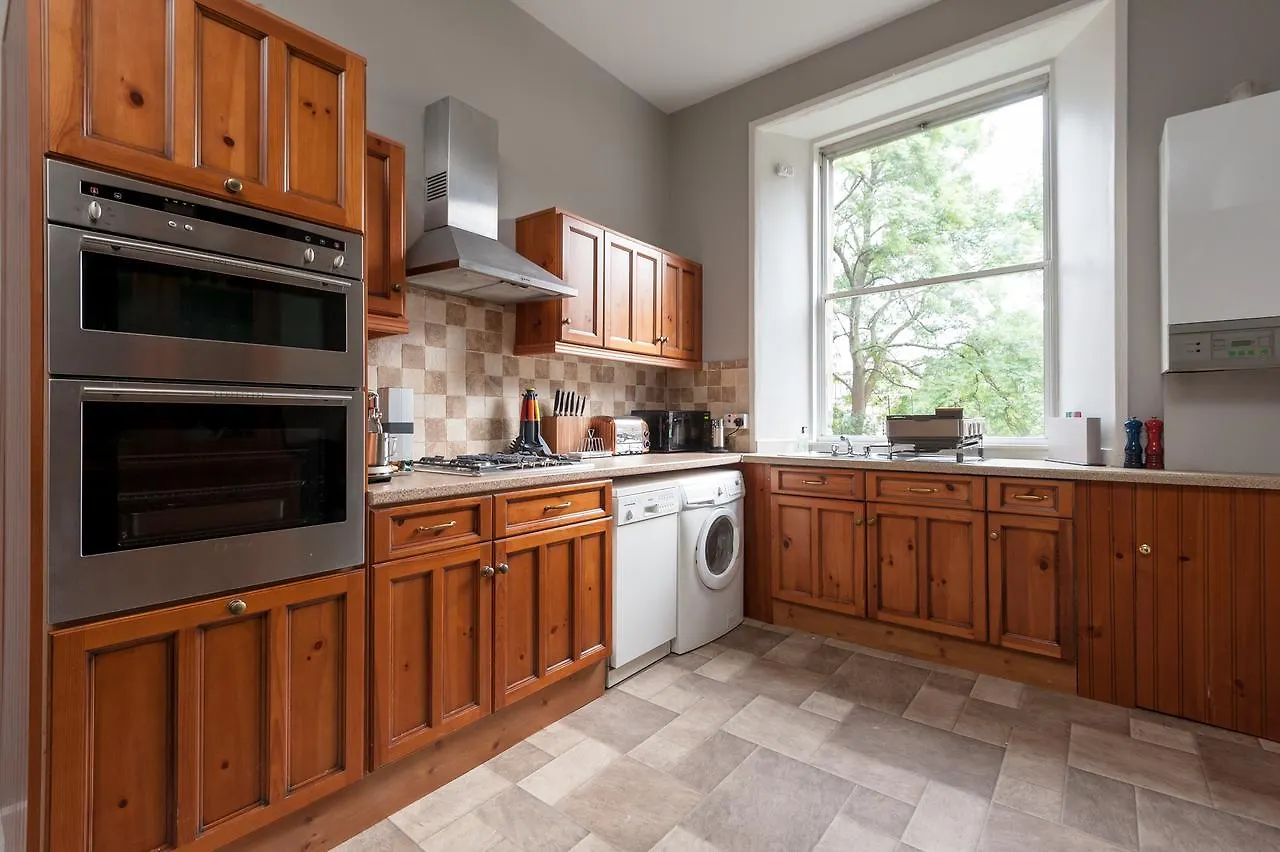 Hillside Luxury Apartment  אדינבורו